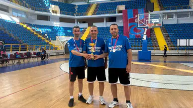 Trabzon'un Gururu: Büyükşehir Belediyesi Masa Tenisi Takımı Türkiye'yi Temsil Edecek!