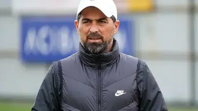 İlhan Palut Tatilde Bile Çalışıyor: Hedef Transferleri Tamamlayıp Kampa Başlamak