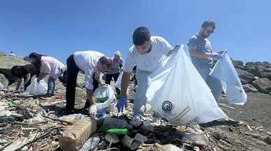 KTÜ Farabi Hastanesinin sağlıkçıları çevreyi de iyileştiriyor
