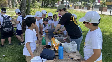 Beyoğlu’nda çocuklar Dünya Çevre Günü’nde fidan dikti 