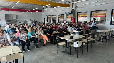 Jandarmadan, uyuşturucu ile mücadelede çalışan annelere bilgilendirme