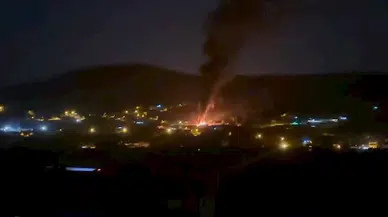 Bursa'da kimyasal madde deposunda yangın; 1'i itfaiyeci 3 kişi gazdan etkilendi