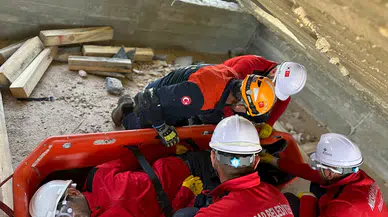 Tokat'ta kentsel arama kurtarma ekibi, arama kurtarma eğitimi aldı