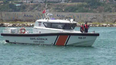 İstanbul - Silivri'de gönüllü dalgıçlar su altı temizliği yaptı