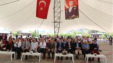 AÇÜ Arhavi Sanat ve Tasarım Fakültesinde mezuniyet heyecanı