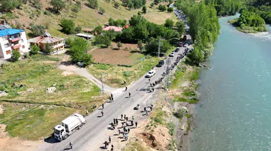 Munzur Vadisi Milli Parkı'nda 'çevre duyarlılığı' için çöp topladılar