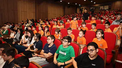 Bağcılar’da sıfır atık defilesi düzenlendi