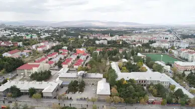 Milli Savunma Bakanı ile Erzurum Lisesi'nin Yeni Dönemi Başlıyor