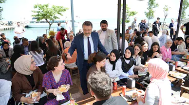 Sınav öncesi öğrencilere tekne turu jesti