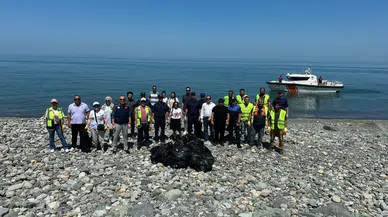 Arhavi'de Türkiye Çevre Haftası'na Özel Çöp Toplama Etkinliği