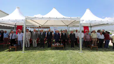 TOGÜ'de üretilen aşılı asma fidanları üreticilere dağıtıldı