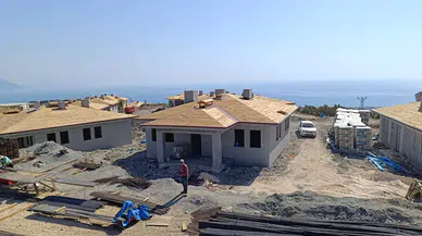 Samandağ’da köy konakları yükseliyor