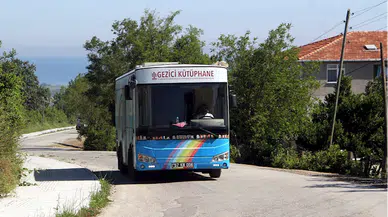 Sinop'ta 31 yıldır yollarda olan Gezici Kütüphane çocukları kitaplarla buluşturuyor