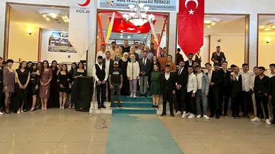 Afetzede öğrenciler YKS’ye Kızılay Kütüphanesi’nde hazırlandı