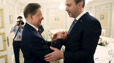 Bakan Bayraktar, Gazprom Başkanı Aleksey Miller ile bir araya geldi