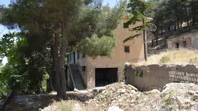 Mardin’de bağımlılarının meskeni haline gelen metruk yapılara taziye evi ya da mahalle konağı talebi