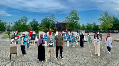 Samsun'da üniversite öğrencileri fırçalarını Filistin ile dayanışma için kullandı