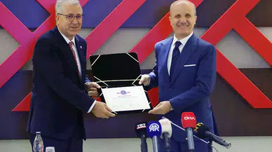 Engelsiz Üniversite ödüllerinde EÜ 14 bayrak 2 nişan kazandı