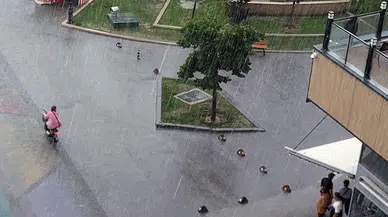 Bolu'da sağanak yağmur etkili oldu