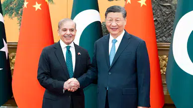 Çin Devlet Başkanı Şi Cinpig, Pakistan Başbakanı Şerif ile görüştü