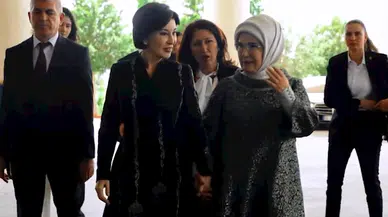Emine Erdoğan, Özbekistan Cumhurbaşkanı'nın eşiyle Millet Kütüphanesi'ni gezdi