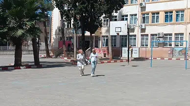 Gaziantep'te geç kalan adaylar sınava koşarak yetişti 