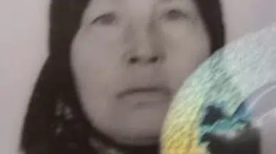 Tartıştığı eşini darbederek öldürdü