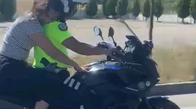 Çanakkale’de sınava geç kalan 10 öğrenciyi polisler yetiştirdi