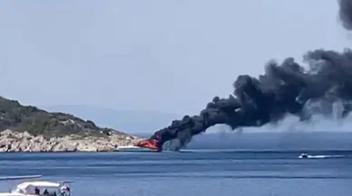 Datça'da seyir halindeki motor yat alev alev yandı; o anlar kamerada