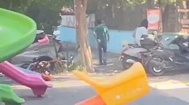 İstanbul - Beylikdüzü'nde 1 saat okulun önünde bekledi, sınava geç kaldı