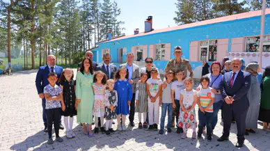 Bayburt Valisi Mustafa Eldivan ve Eşi Meltem Eldivan, Çiğdemtepe Köyünde El Sanatları Sergisinin Açılışını Yaptı