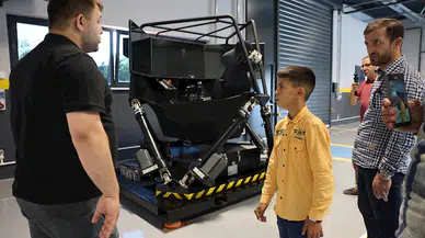 Hakkari'den mühendis olma hayaliyle İstanbul'a gelen Aram Kaynak, YTÜ'yü gezdi 