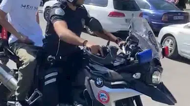 Bartın'da geç kalan öğrencileri sınava motosikletli trafik polisleri yetiştirdi