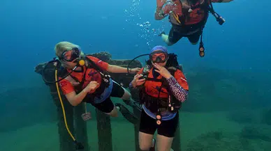Antalya'da 98 kadın ilk kez su altına dalış yaptı