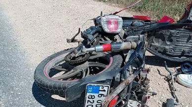 Hafif ticari araçla çarpışan motosikletin sürücüsü öldü