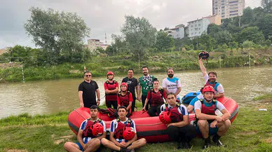 Piraziz Belediye Başkanı Ayyıldız, Türkiye şampiyonu öğrencirlerle buluştu