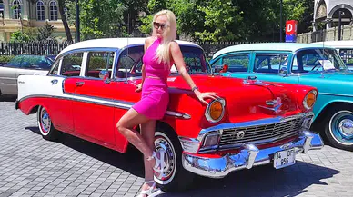 İstanbul - İstanbul'da klasik otomobiller erken Babalar Günü kutlamasında buluştu