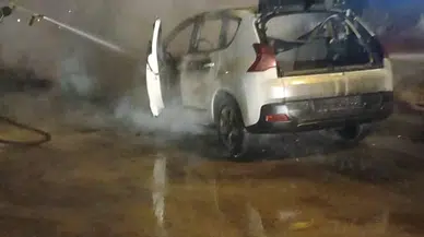 Bolu'da seyir halindeki otomobilde çıkan yangın söndürüldü