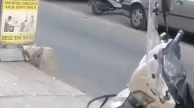 İstanbul- Ataşehir’de 2 kişinin tekme tokat kavgası kamerada