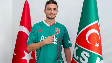  Karşıyaka'da Metin Peker imzaladı