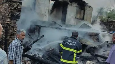 Feke'de yanan ev kullanılamaz hale geldi