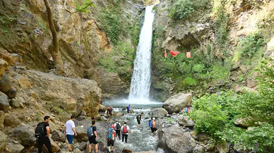 Karaçay Saklı Şelale ve Sarısu kanyonuna keşif yürüyüşü