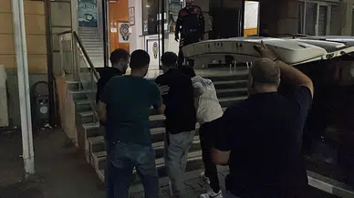 Eskişehir’de taksi ile lüks otomobili bıçakla gasbeden şüpheli, polis kovalamacasında yakalandı