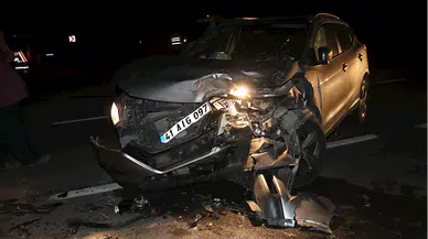 Amasya’da tır ile otomobilin çarpıştığı kazada 4 kişi yaralandı