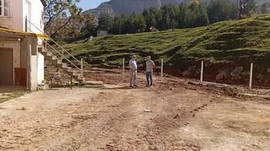 Damar 72 Evler Mahallesi Camii’nde Çevre Düzenleme Çalışmaları Başladı