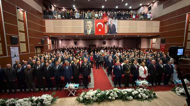 Cumhuriyetin 102. yılı Artvin'de coşkuyla kutlandı, gençler ödüllendirildi!