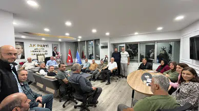 AK Parti Artvin Merkez İlçe Toplantısı'nda Birlik ve Beraberlik Vurgusu Yapıldı