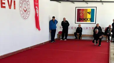 Yaşlılar Arasında Dostluk Maçı: Bocce ile Sosyal Yaşam Rüzgarı Esti