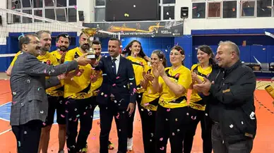 Artvin’de 24 Kasım Öğretmenler Günü Voleybol Turnuvası Tamamlandı