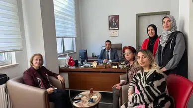 Ak Parti Artvin Kadın Kolları 22 Kasım Dünya Diş Hekimleri Günü’nü Kutladı